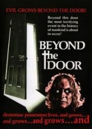 За дверью (Кто ты?) (1974)